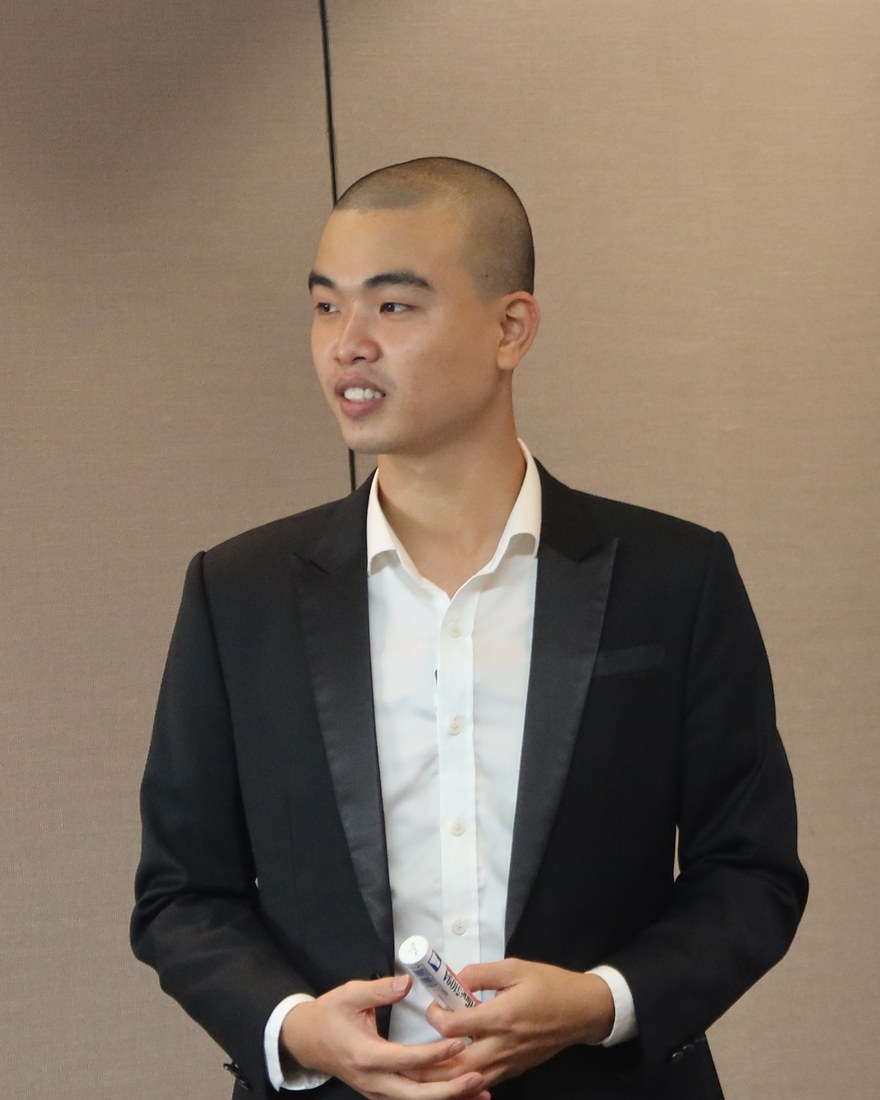 Master Xuân Hùng đang đào tạo